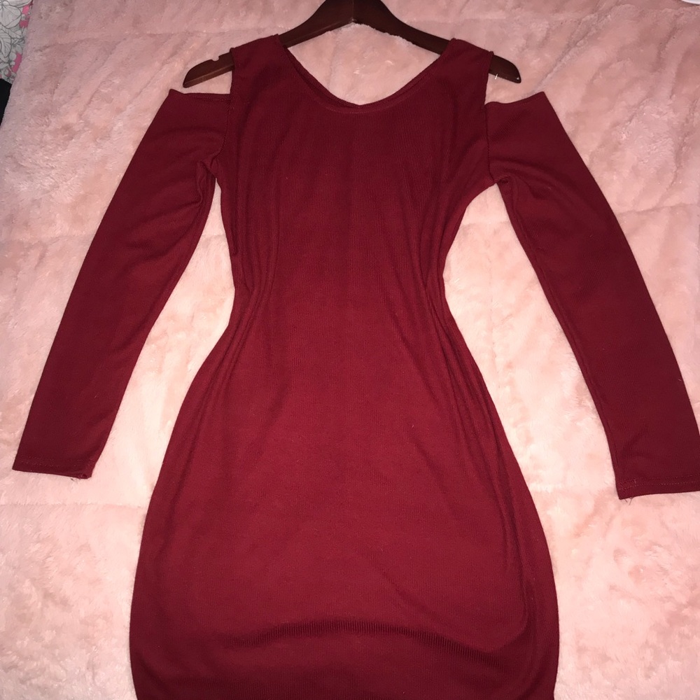NO SHOULDER DRESS